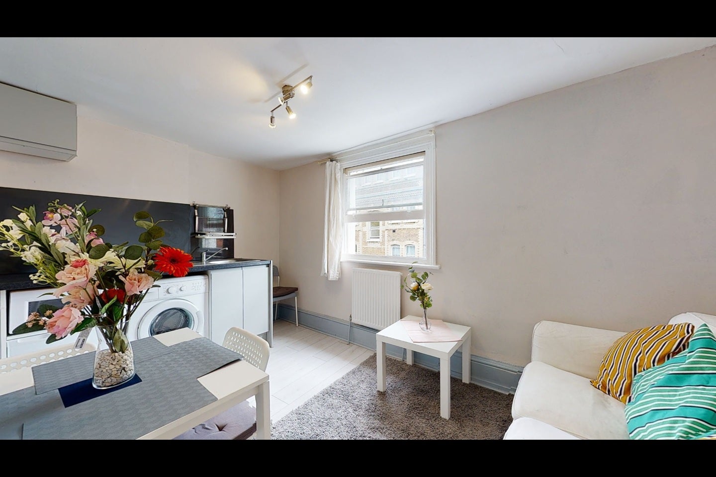 Flat Tavistock Place in Greater London