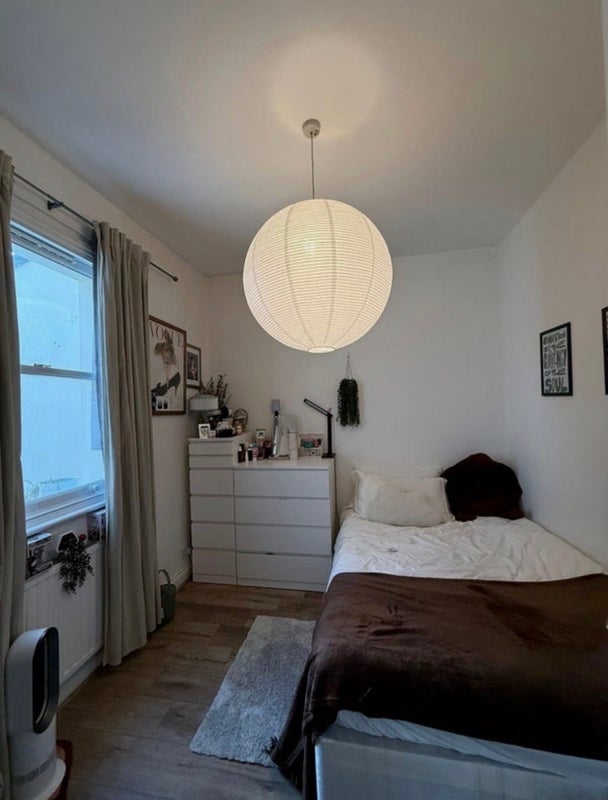 Room Urswick Road in Greater London