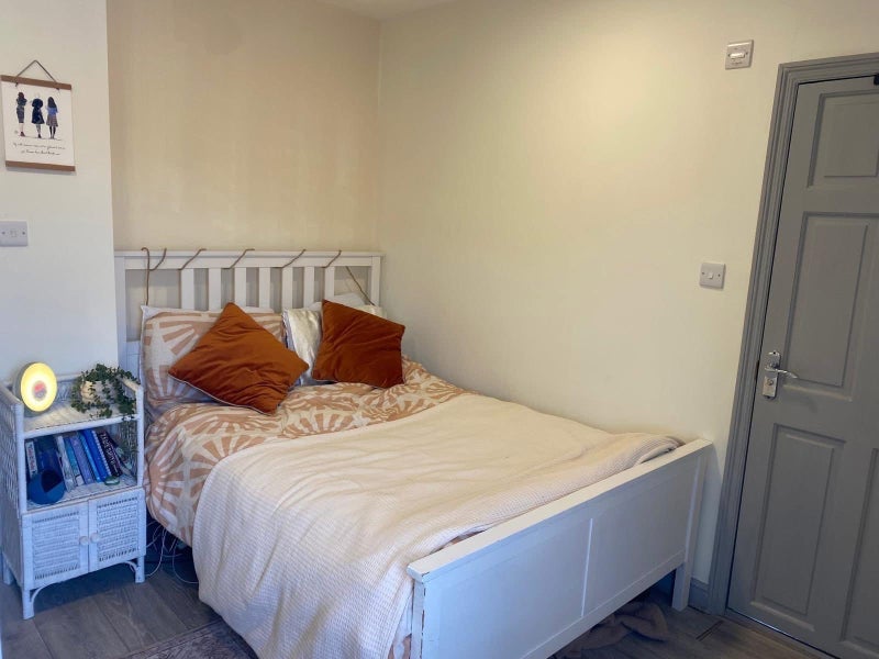 Room Lavender Hill in Greater London
