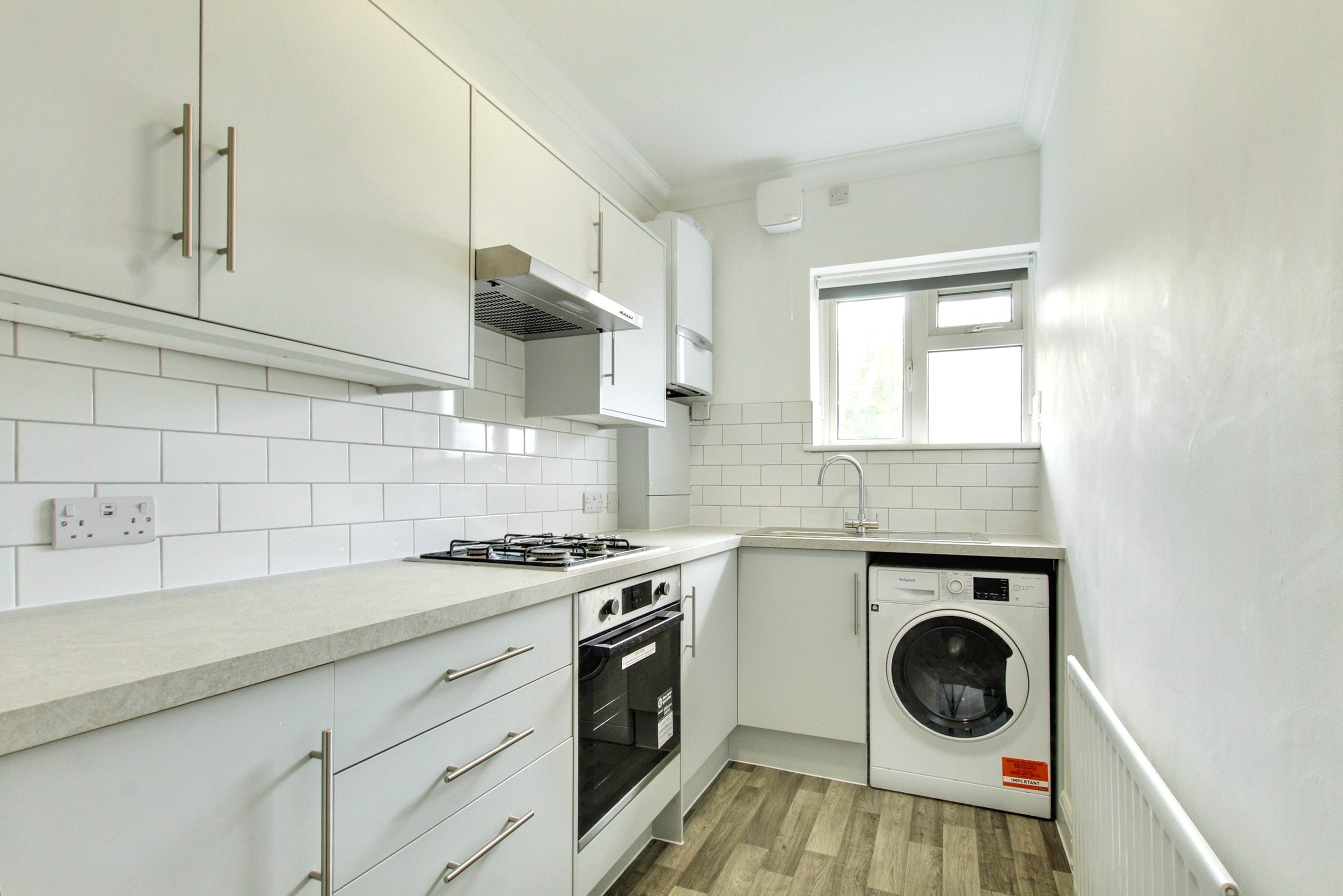 Flat Park Hall Road in Greater London