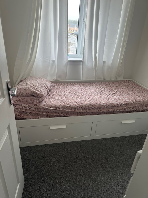 Room Bovell Road in Livingston