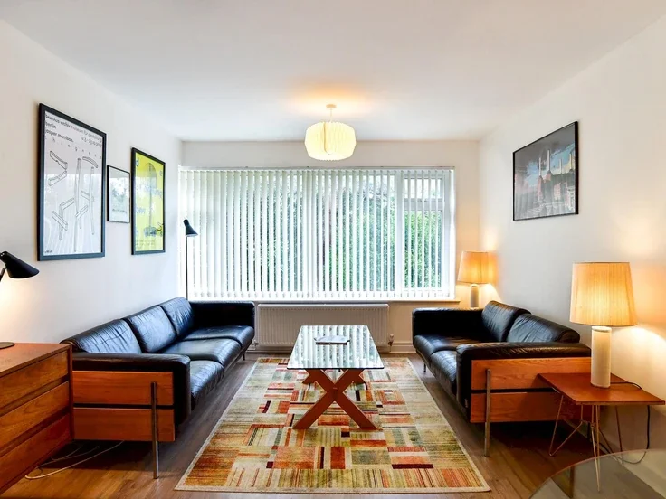Flat Llwyn y Mor in Newton