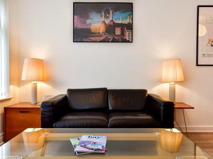 Flat Llwyn y Mor in Newton