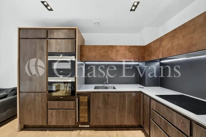 Flat Exchange Gardens in Greater London