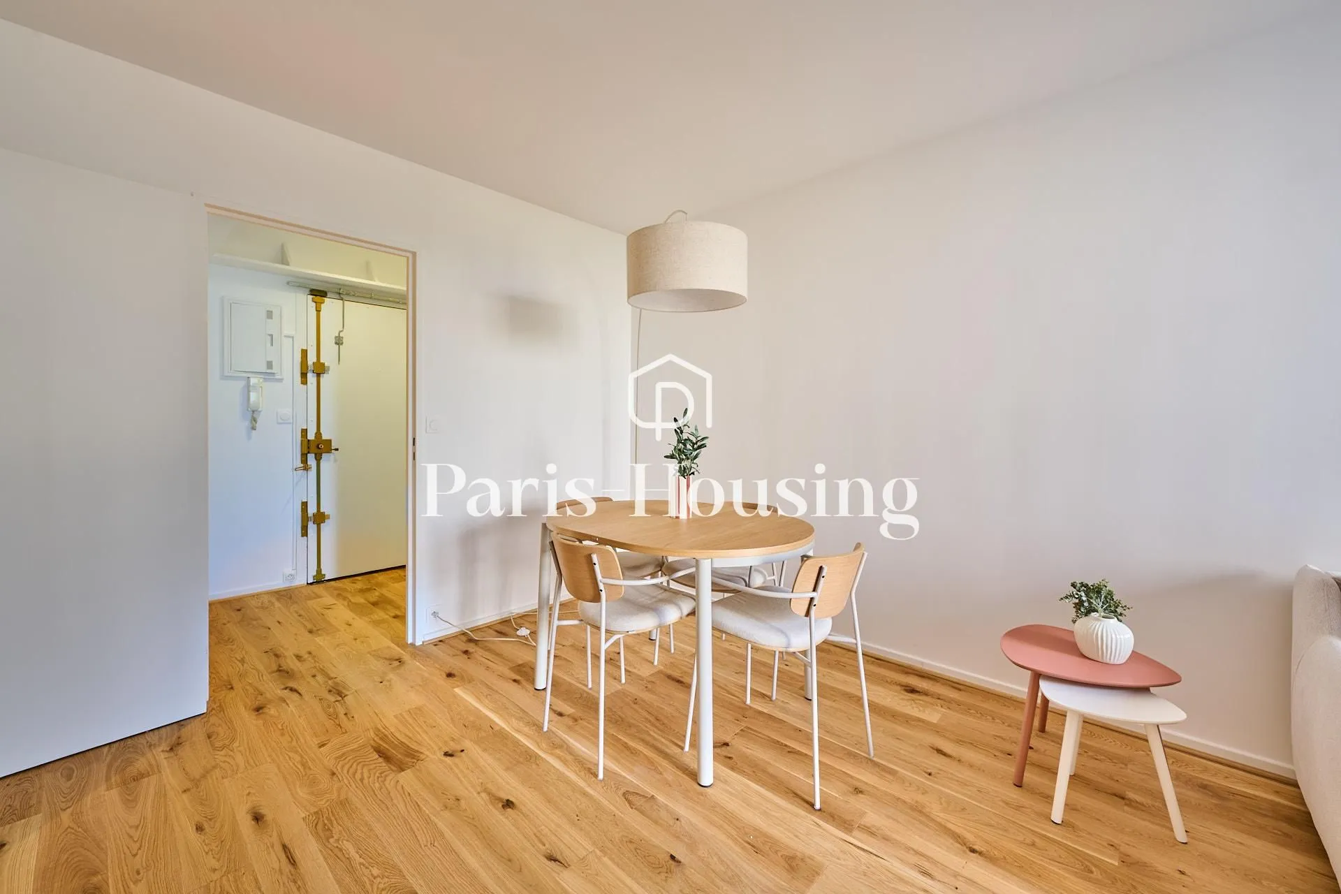 Appartement Rue Saint-Charles à Paris