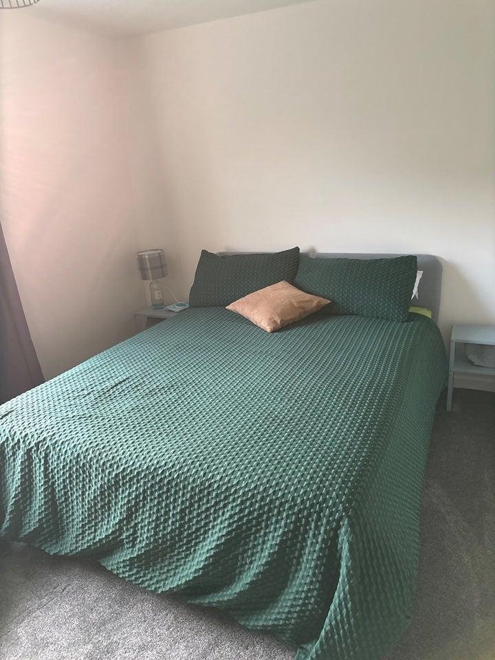 Room Kingfisher Road in Thrapston