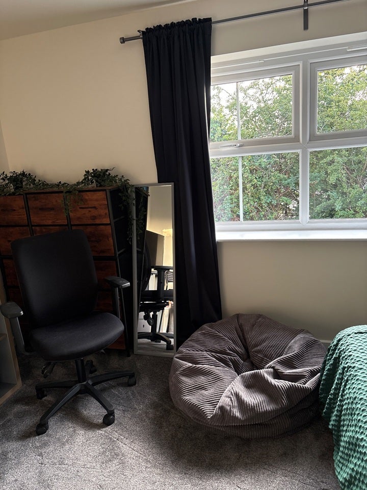 Room Kingfisher Road in Thrapston