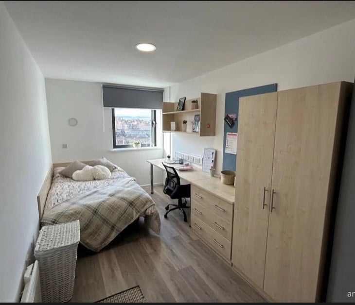 Room Mansfield Road in Nottingham