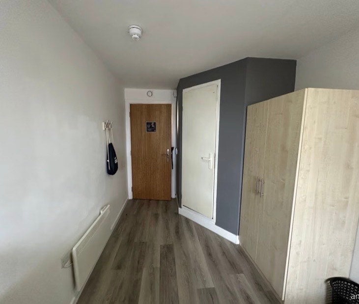 Room Mansfield Road in Nottingham