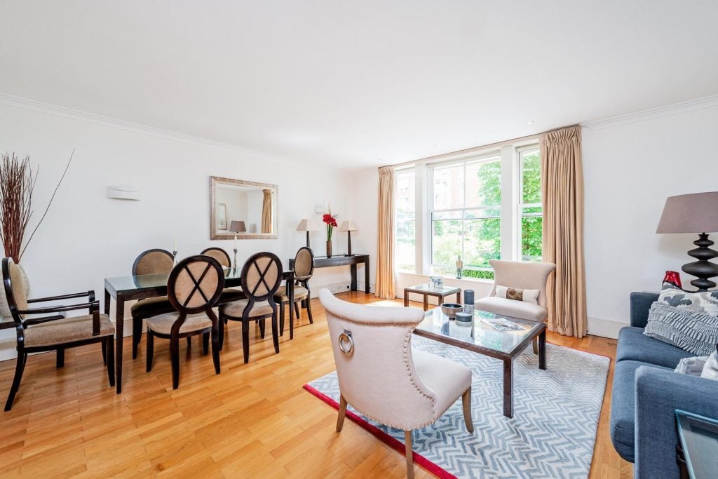 Flat Coleridge Gardens in Greater London