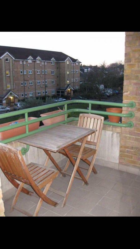 Room Essex Court in Greater London