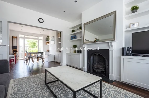 House Broomfield Road in Greater London