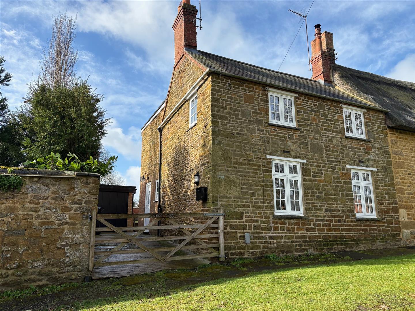 House High Street in Everdon