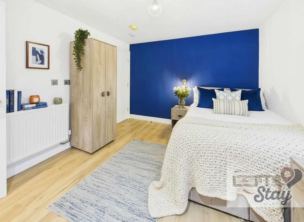 Room Tapton View Road in Chesterfield