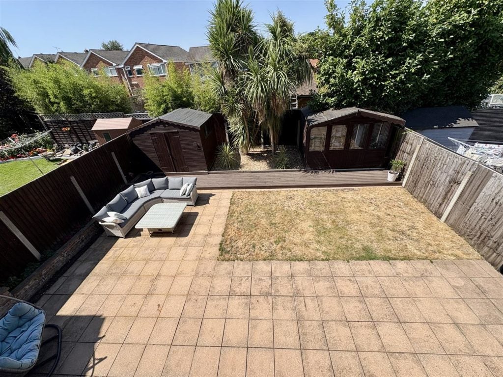House Locksley Drive in Ferndown