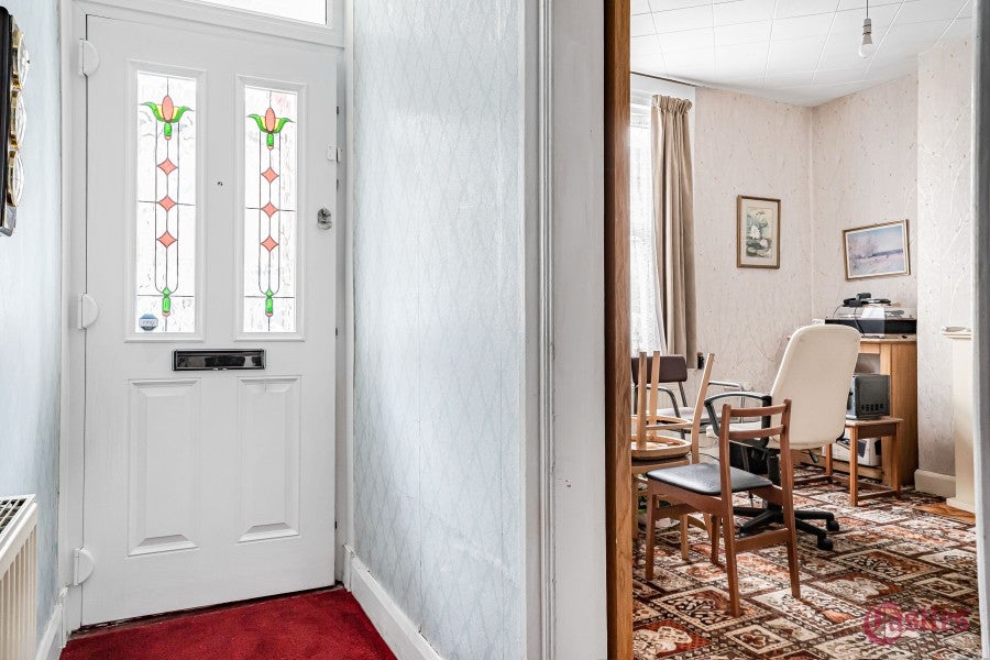 House Medcalf Road in Greater London