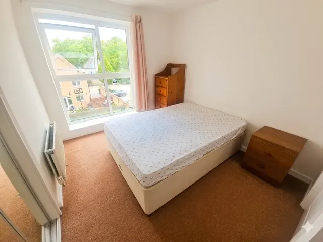 Flat Blake Avenue in Basildon