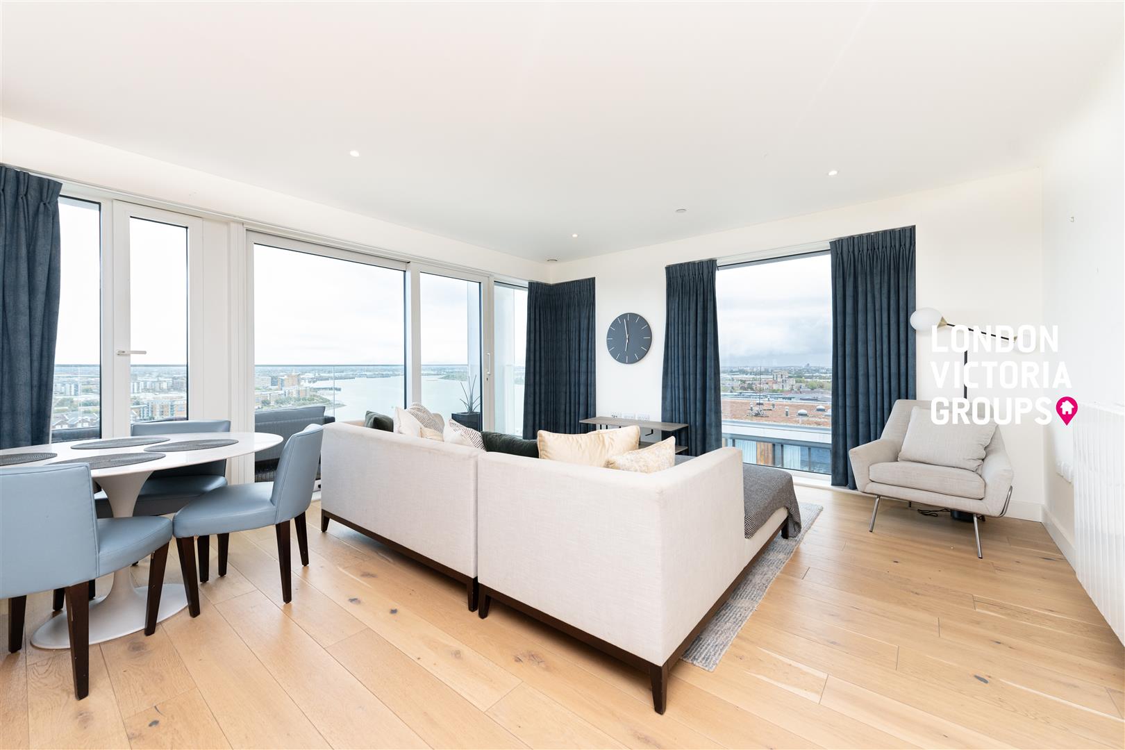 Flat Duke of Wellington Avenue in Greater London