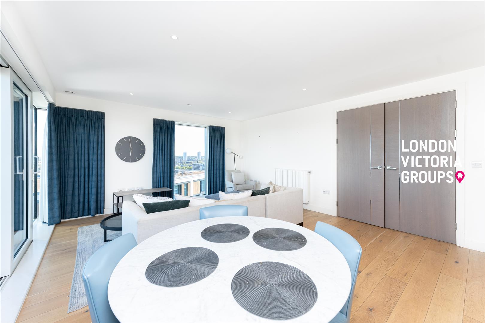 Flat Duke of Wellington Avenue in Greater London