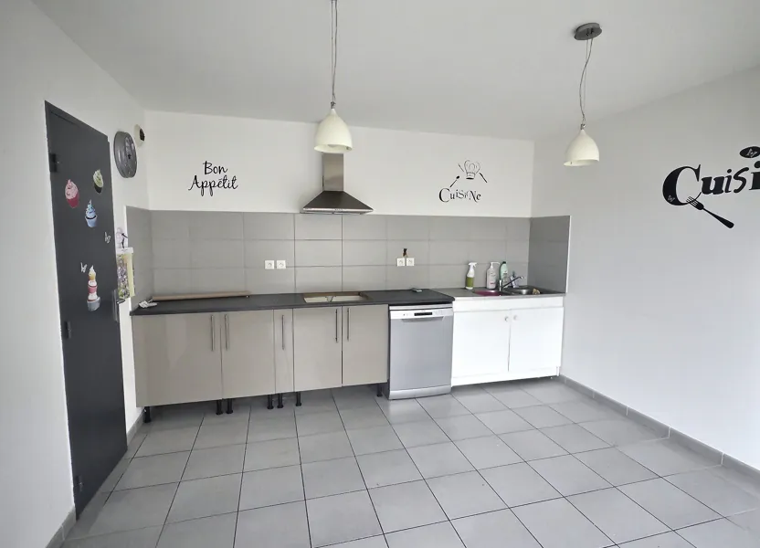 Flat Rue Auger in Marseille