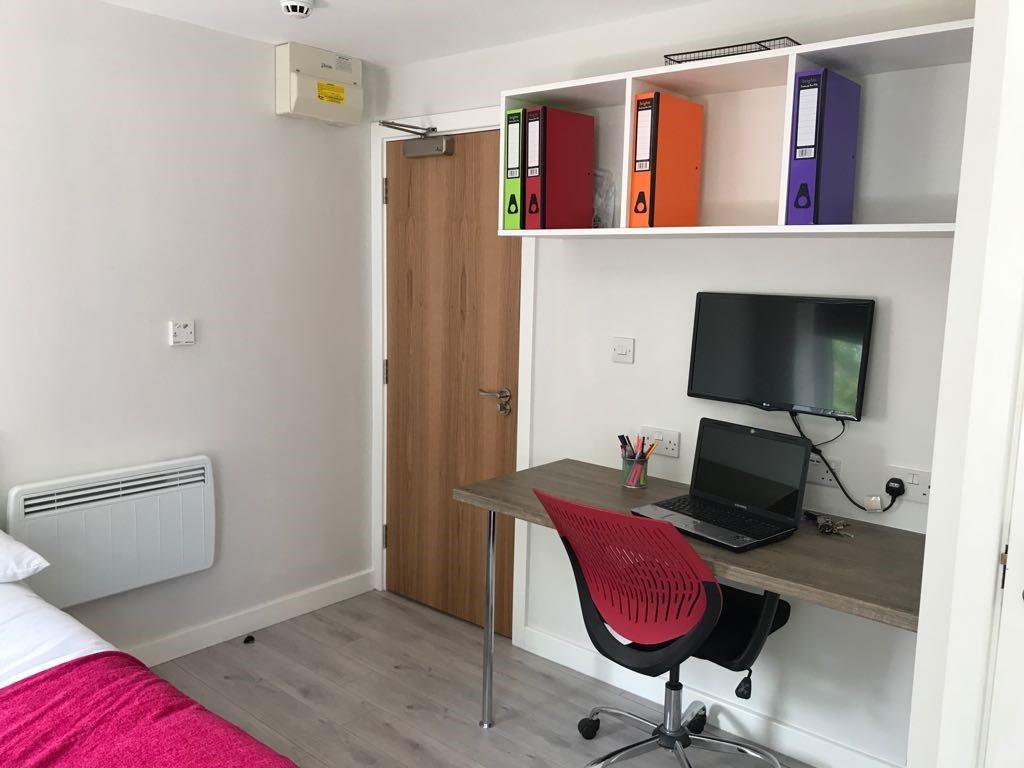 Room Berkeley Mews in Birmingham