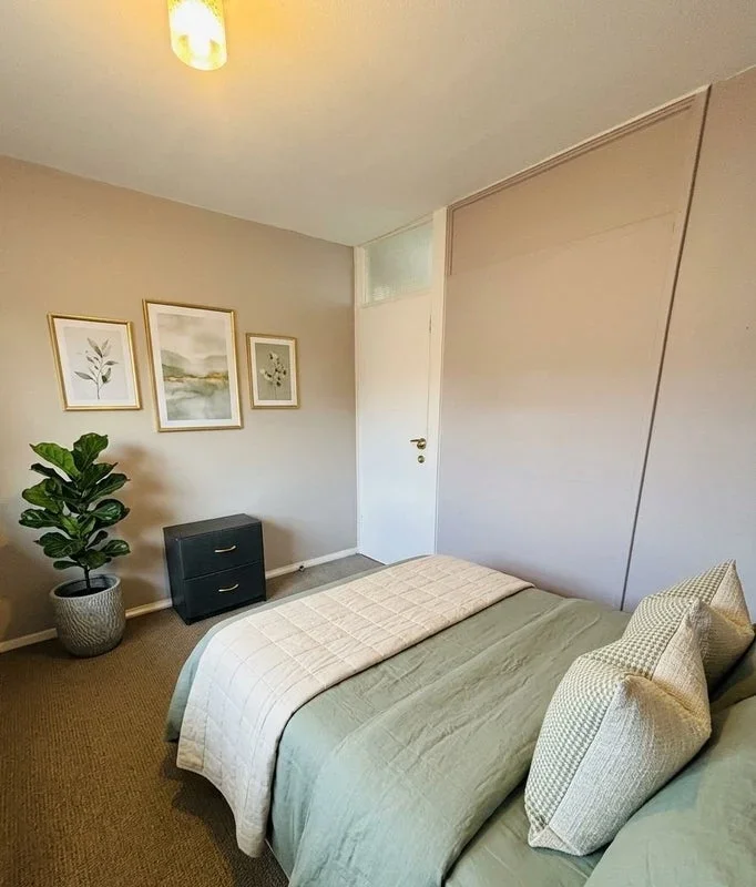 Room Barringer Square in Greater London