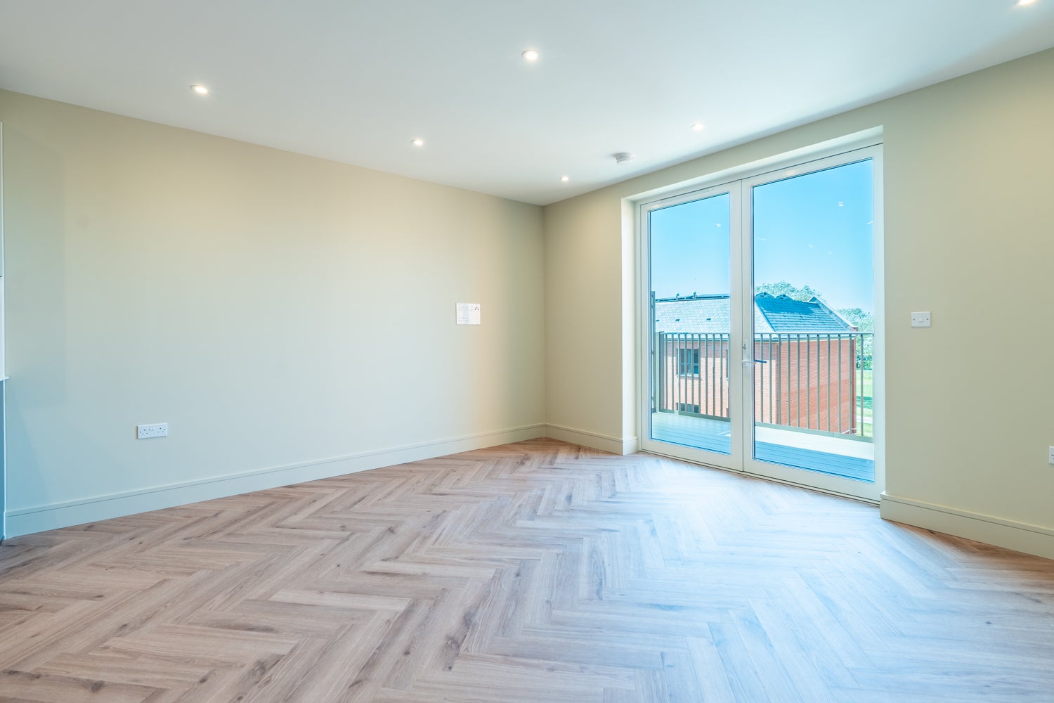 Flat Lapidge Drive in Greater London