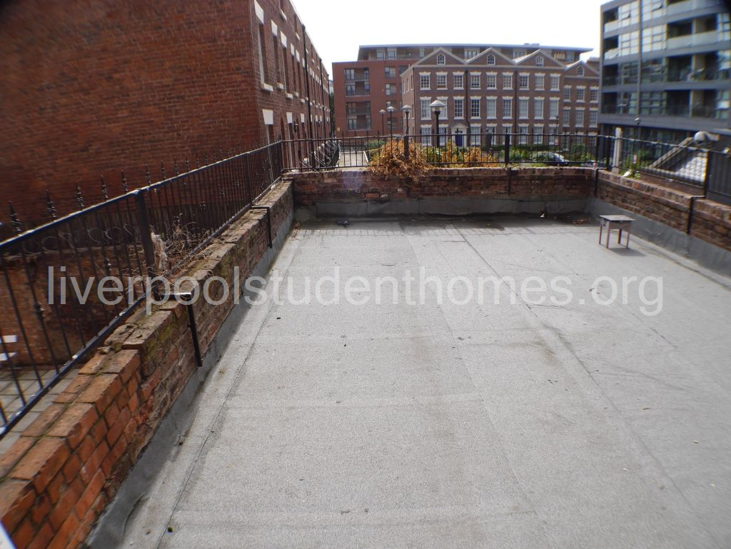 Flat Shaw Street in Liverpool
