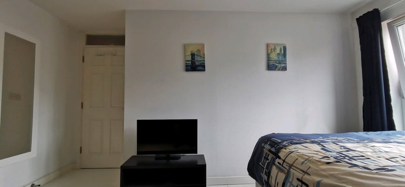Room Westferry Road in Greater London