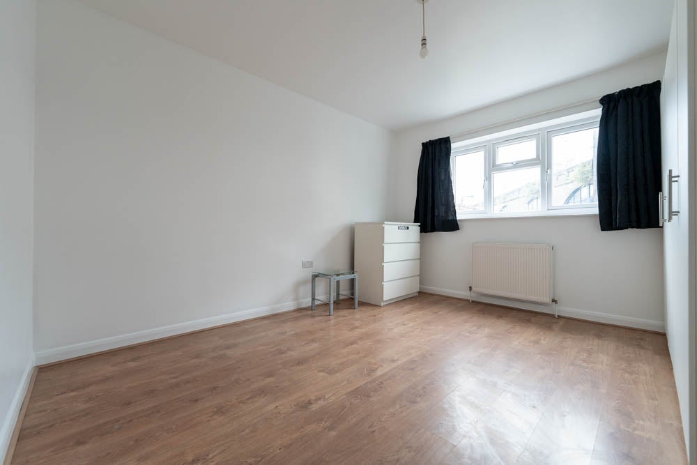 Flat Wesley Road in Greater London