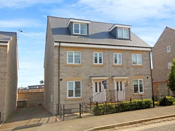 House Cowleaze in Swindon