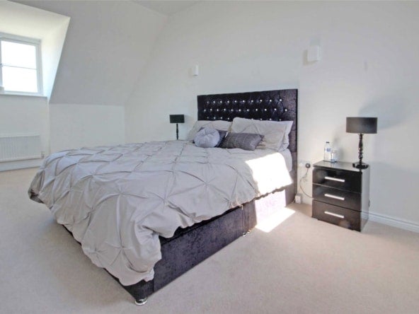 House Cowleaze in Swindon