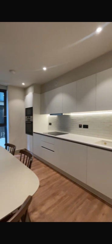 Room Ashley Road in Greater London