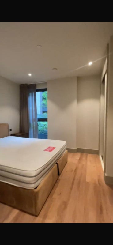 Room Ashley Road in Greater London