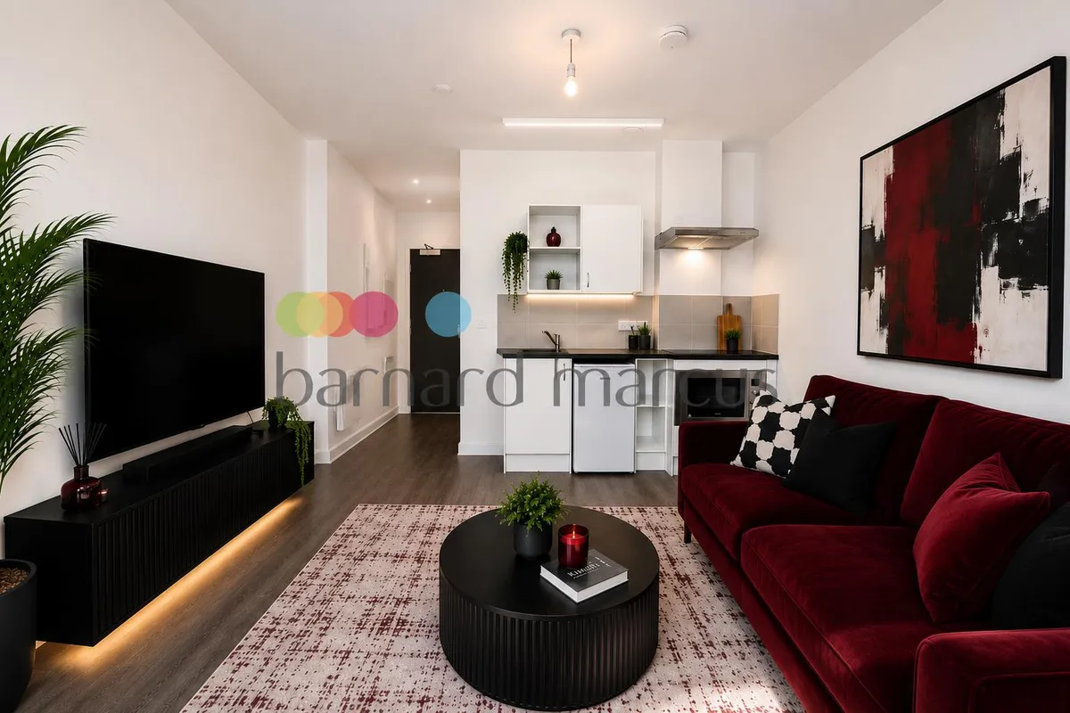 Flat Purley Way in Greater London