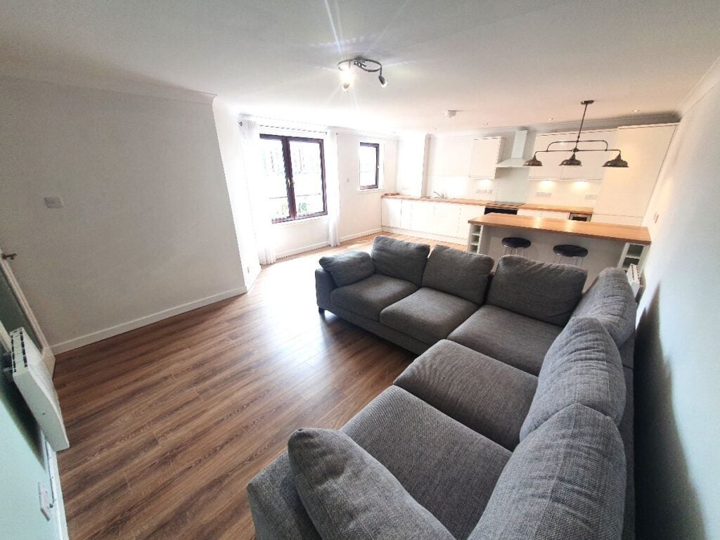 Flat Roseangle in Dundee