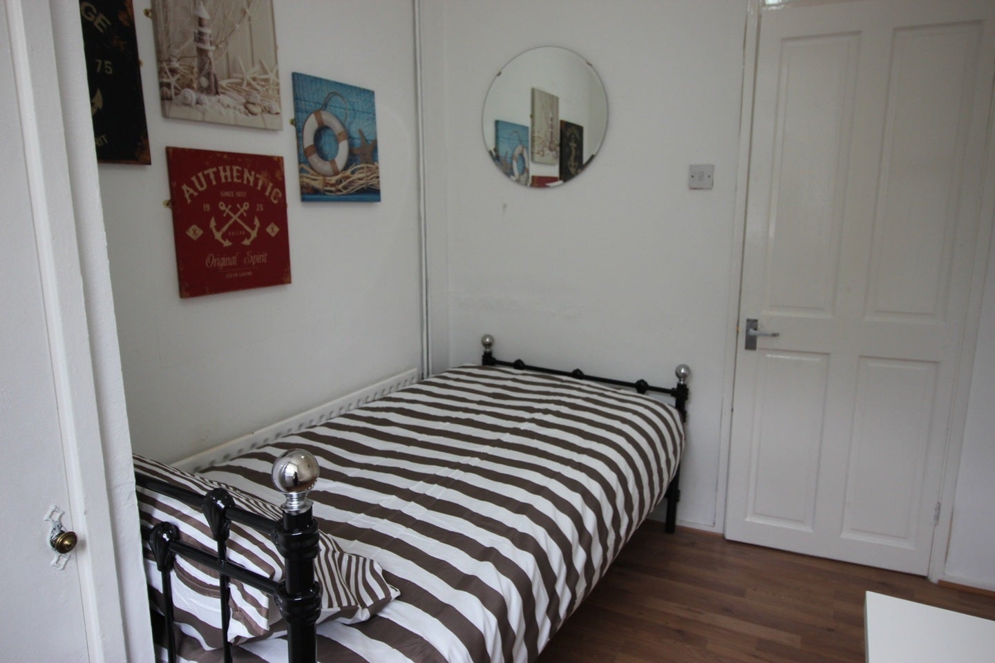 Room Glengall Grove in Greater London