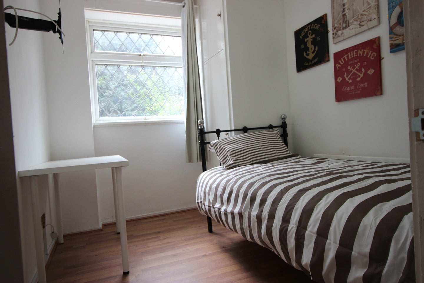 Room Glengall Grove in Greater London