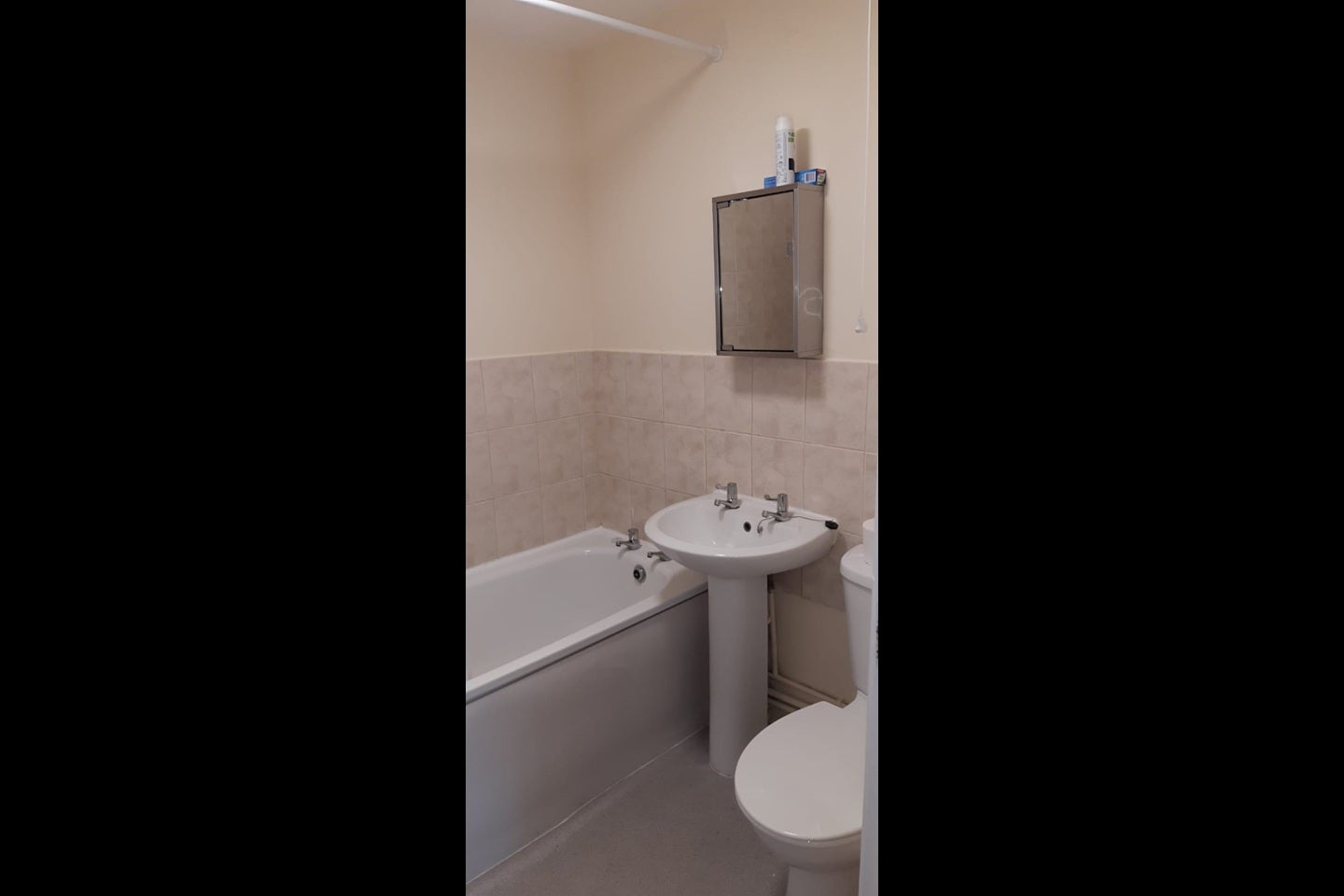 Flat Weyhill Close in Wolverhampton