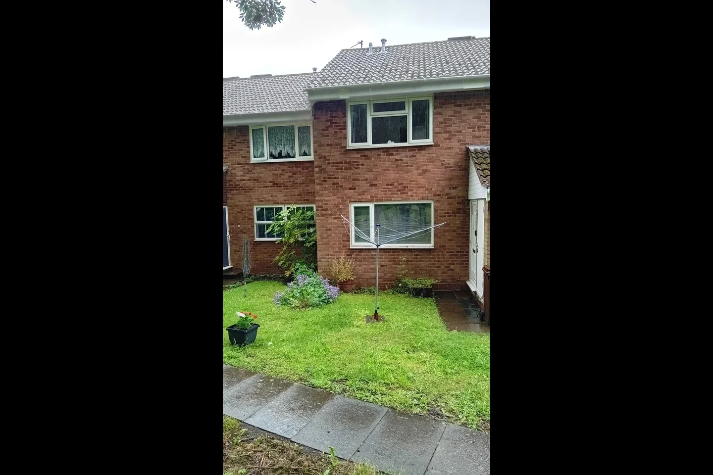 Flat Weyhill Close in Wolverhampton