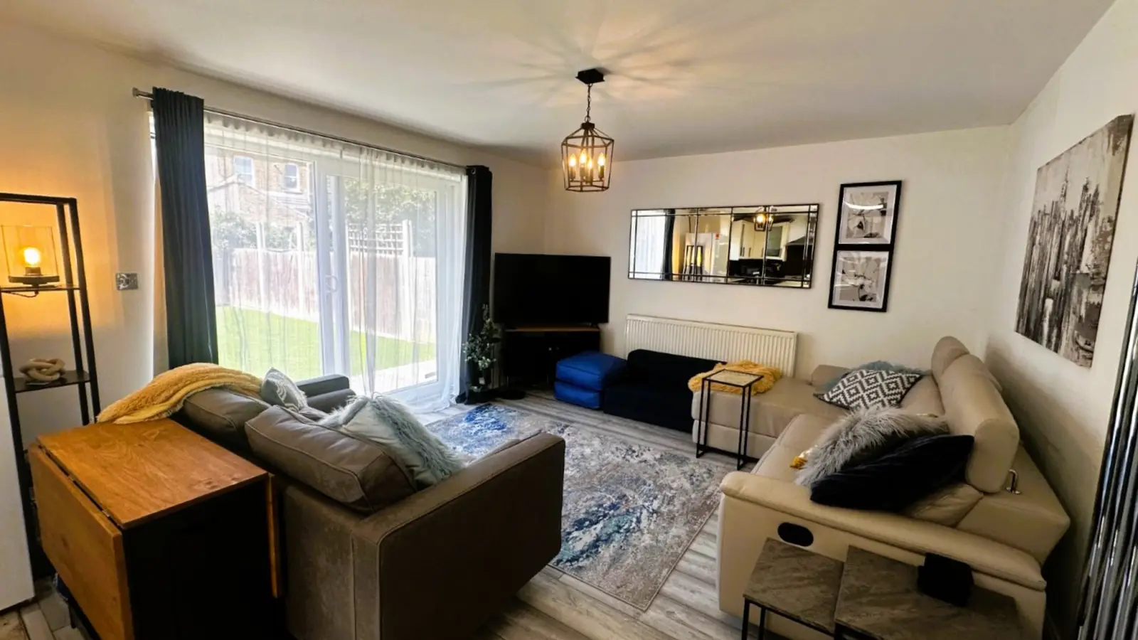 Flat Wesley Avenue in Greater London