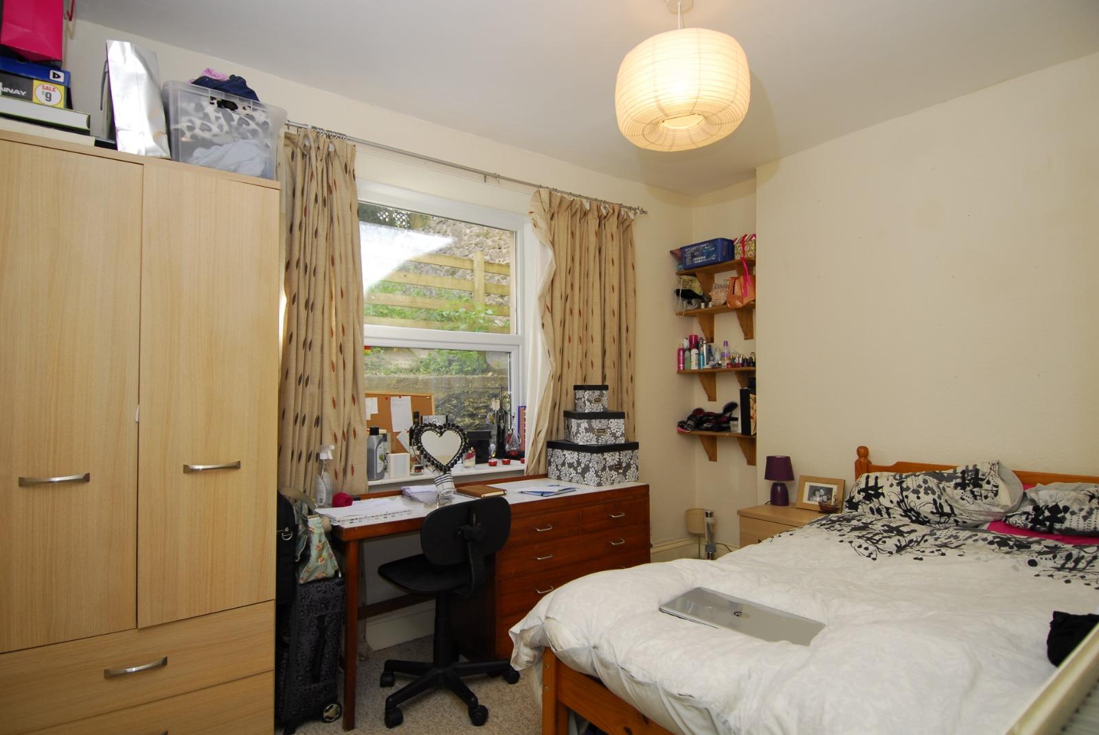 Flat Napier Terrace in Plymouth