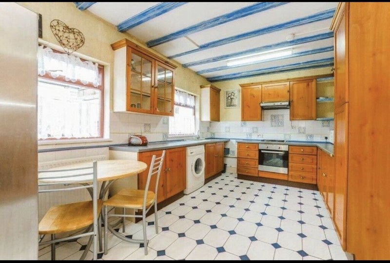 Room Montpelier Gardens in Greater London