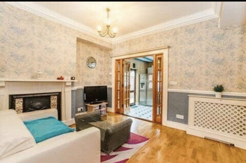 Room Montpelier Gardens in Greater London