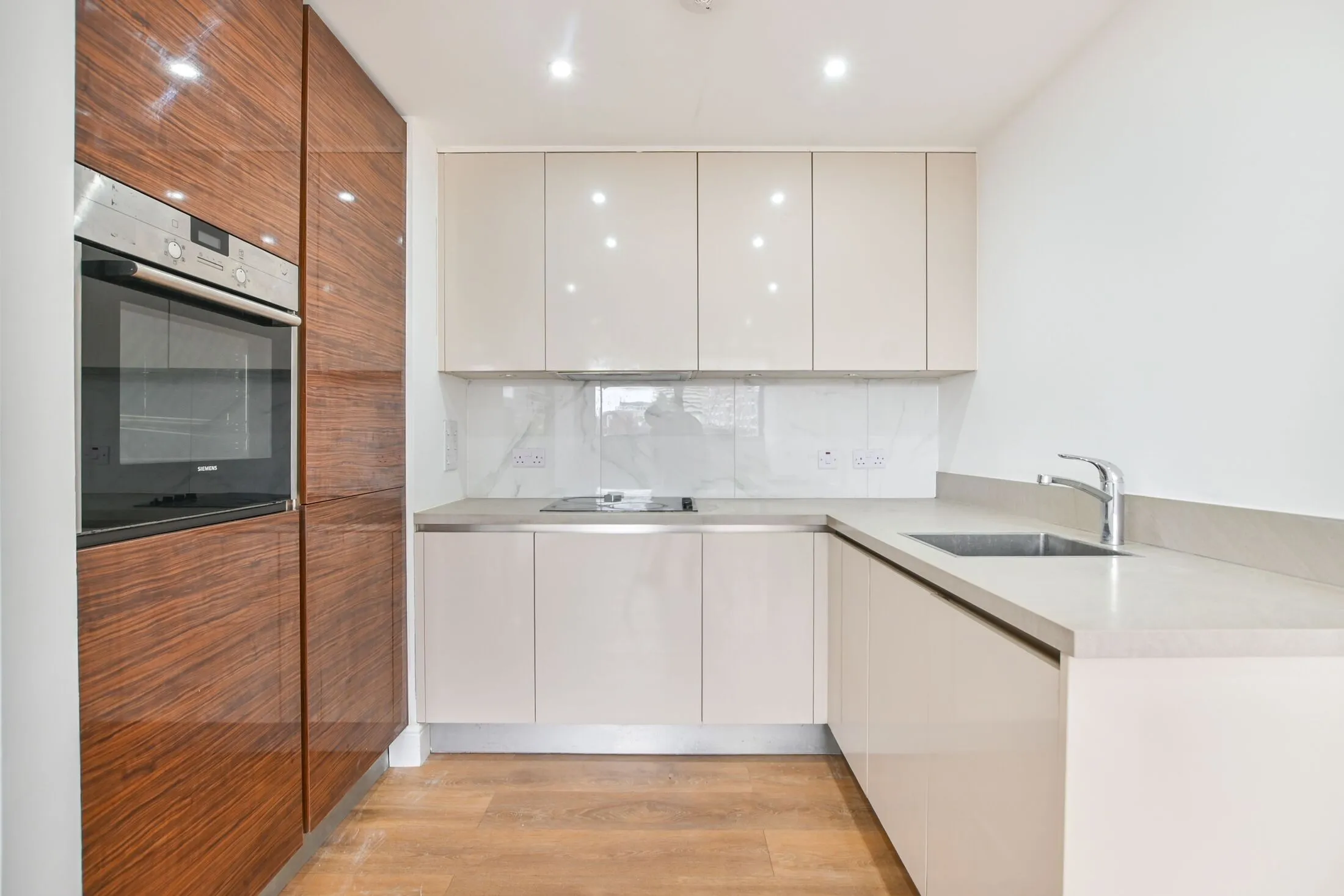 Flat Wembley Central Square in Greater London