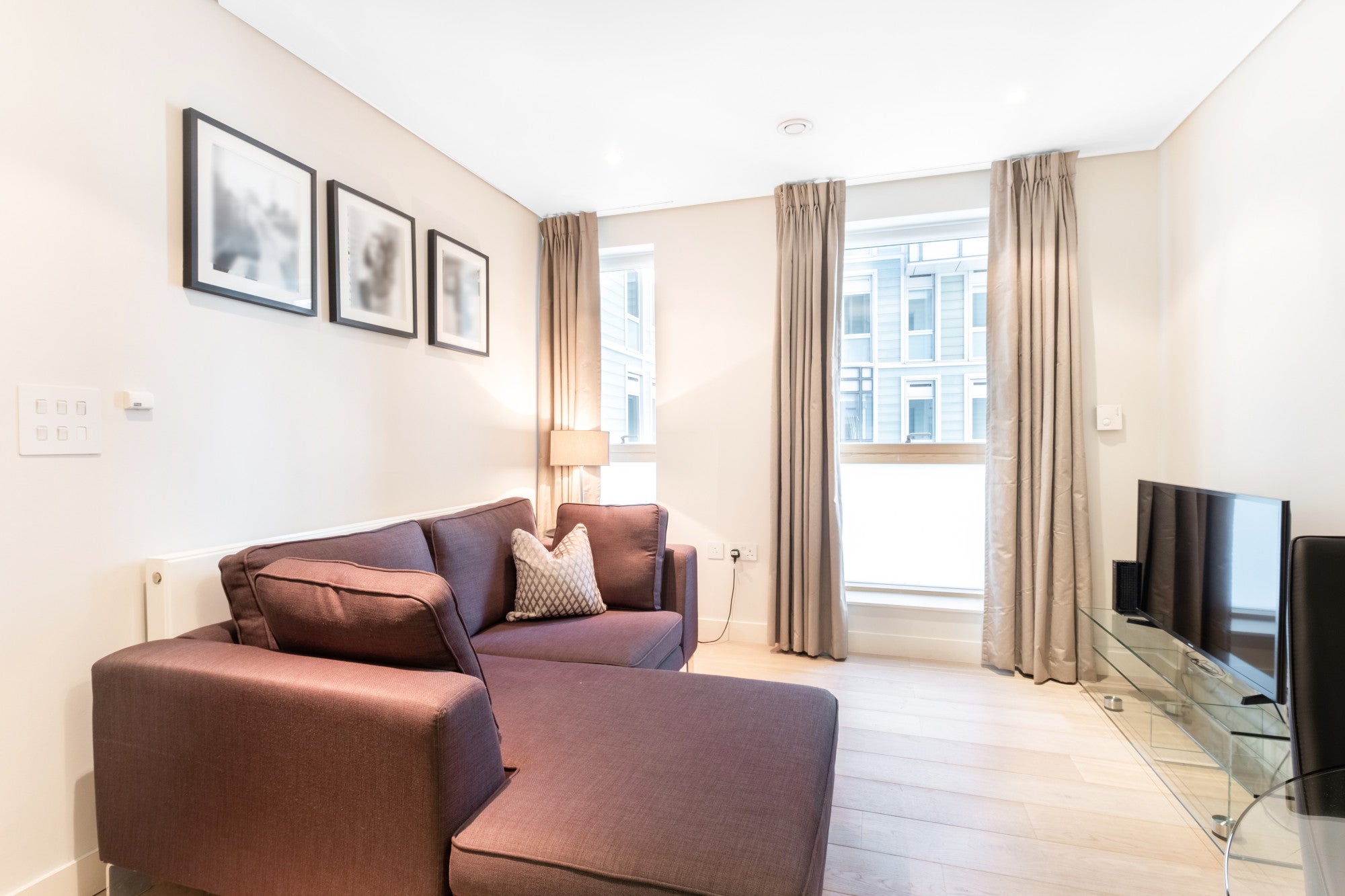 Flat Merchant Square in City of Westminster