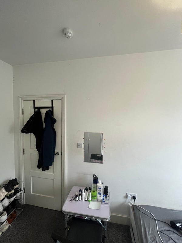 Room Eltham High Street in Greater London