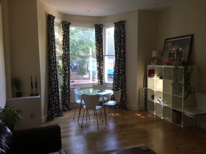 Room Hamlet Road in Greater London