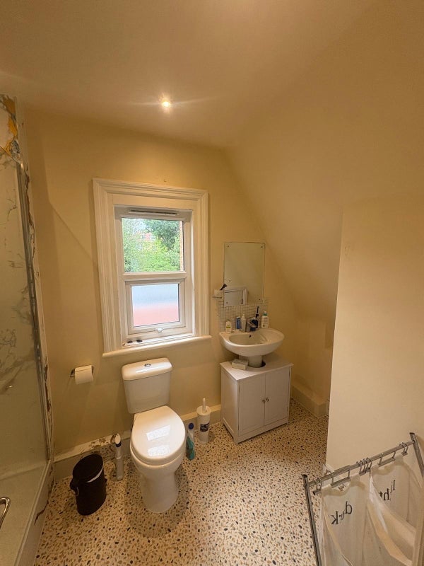 Room Gwendolen Close in Greater London
