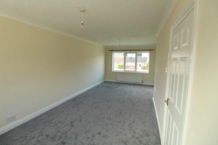 House Thackeray Walk in Wakefield